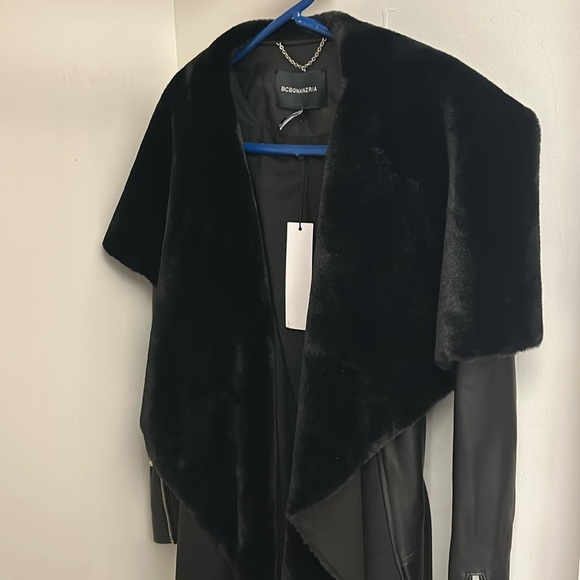 Black Coat - Picture 1 of 8